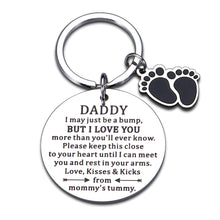 将图片加载到图库查看器,First Time Dad Gift for New Dad To Be, New Daddy Keychain for Men New Father Gift from Wife New Mommy To Be Pregnancy Announcement Gift for Him Husband Soon To Be Daddy Birthday Fathers Day Christmas