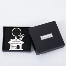 将图片加载到图库查看器,Housewarming Gifts for Women Men Friends New Home Keychain 2023 New Home Gifts for Him Her First Home Gifts for Bestie Friend Funny Moving Away Housewarming Keepsake for New Homeowners Sister Coworker