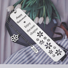 将图片加载到图库查看器,Happy Retirement Enjoy The Next Chapter Bookmark for Women Men Retirement Gifts for Coworker Colleague Employee Appreciation Gifts for Retired Teacher Nurse Going Away Leaving Gifts for Leader Boss