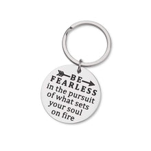 将图片加载到图库查看器,Inspirational Keychain Birthday Gifts for Women Men Motivational Gift for Teenage Girls Sister Friend Encouragement Jewelry Be Fearless in Pursuit of What Sets Graduation Gifts for Her Him