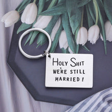 将图片加载到图库查看器,Funny Gifts Keychain for Men Women Anniversary Valentines Day Gifts for Him Her Husband Wife Hubby Wifey Hilarious Couple Gifts for Wedding Birthday Gifts for 5th 10th 20th Anniversary