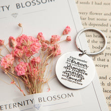 将图片加载到图库查看器,Eunigem Graduation Keychain 2020 Family Friend Gifts for Kids Teenagers Son Daughter Inspirational Birthday Always Remember You are Braver Than You Believe