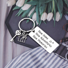 将图片加载到图库查看器，2023 New Home Keychain Housewarming Gifts for New House Closing Realtor Gift for Home Buyers New Homeowners Gift for Women Men Sister Friends Moving First Home Present for New Apartment
