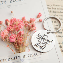 将图片加载到图库查看器,Eunigem Graduation Keychain 2021 Inspirational Gifts for Women Keychain Charm She Believed She Could So She Did Key Ring Pendant for Best Friend Her Girl Women Teen Girls Teachers