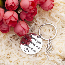 将图片加载到图库查看器,Stepmom Stepdad Gifts Keychain for Mother Father from Daughter Son Thank You for Loving Me As Your Own Birthday Wedding Mother in Law Father in Law Adoptive Foster Parents Key Tag from Kids