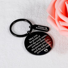 将图片加载到图库查看器,Happy Retirement Gifts for Men Women 2022 Retirement Keychain Thank You Gifts for Her Him Teacher Appreciation Present for Retiring Boss Nurses Coworker Going Away Leaving Gifts for Retired Colleague