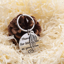 将图片加载到图库查看器,Stepmom Stepdad Gifts Keychain for Mother Father from Daughter Son Thank You for Loving Me As Your Own Birthday Wedding Mother in Law Father in Law Adoptive Foster Parents Key Tag from Kids