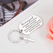 将图片加载到图库查看器,Christmas Keychain Gifts for Christian Women Men Inspirational Bible Verse Jewelry for Him Her Son Daughter Birthday Graduation Gifts Be Strong and Courageous Pendant Religious Faith Communion Charm