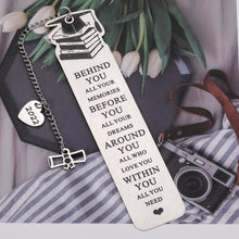 将图片加载到图库查看器,Class of 2022 Senior Inspirational Christmas Gifts Bookmark for Him Her Cool Stcoking Stuffers Teens Graduation Gifts for High School Students Boy Girl Friends Son Daughter Birthday Come-of-Age Charm