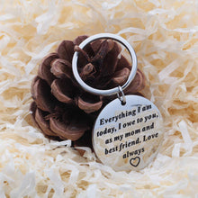 将图片加载到图库查看器,Mom Birthday Gifts for Mother of Bride Wedding Day Keychain from Daughter Appreciation Christmas Gift for Parents from Kids Everything I am Today, I Owe to You, As My Mom and Best Friend, Love Always