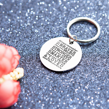 将图片加载到图库查看器,Eunigem Graduation Keychain 2020 Family Friend Gifts for Kids Teenagers Son Daughter Inspirational Birthday Always Remember You are Braver Than You Believe