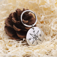 将图片加载到图库查看器,Best Friends Keychain for Teen Girls Long Distance Friendship Gifts for Women Birthday Sisters Gifts for Sibling Best Friend BFF Jewelry Side by Side Or Miles Apart Wedding Christmas for Her Soulmate