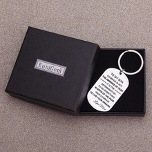将图片加载到图库查看器,Son Gifts Keychain from Mom Dad, Inspirational Birthday Gift for Kids Men Teen Boys, Courage is Not The Absence of Fear, Have Courage, Live Your Dreams Jewelry Key Ring Fight Cancer Survivor Gift
