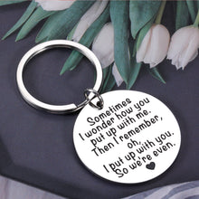 将图片加载到图库查看器,Funny Valentines Day Gifts for Men Women Christmas Anniversary Keychain Gifts for Him Her Boyfriend Husband Birthday Presents from Girlfriend Wife Long Distance Relationship Keepsake for Couples