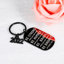 将图片加载到图库查看器,Inspirational Quotes Keychain Son Daughter Christmas Birthday Graduation Gifts for Class 2022 Women Men College High School Boys Girls Senior Be Strong Pendant for Him Her Friends Presents from Mom