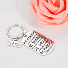 将图片加载到图库查看器,Inspirational Quotes Keychain Son Daughter Christmas Birthday Graduation Gifts for Class 2022 Women Men College High School Boys Girls Senior Be Strong Pendant for Him Her Friends Presents from Mom