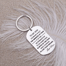 将图片加载到图库查看器,Son Gifts Keychain from Mom Dad, Inspirational Birthday Gift for Kids Men Teen Boys, Courage is Not The Absence of Fear, Have Courage, Live Your Dreams Jewelry Key Ring Fight Cancer Survivor Gift