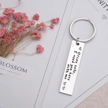 将图片加载到图库查看器,Father’s Day Gifts Drive Safe Keychain Drive Safe Key Ring Dad Gift Trucker Husband Gift Couples Engraved Keychain Boyfriend Girlfriend Key Chain Birthday Gifts Key Tags