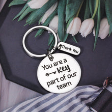 将图片加载到图库查看器,Team Gifts for Coworker Keychain Thank You Gifts for Staff Employee Appreciation Present for Manager Leader Boss Day Gifts for Boss Lady Birthday Christmas Charm for Coworker Women Leaving Retirement