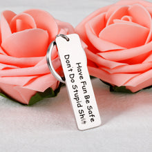 将图片加载到图库查看器,Funny Christmas Gifts for Son Daughter Birthday from Mom Have Fun Be Safe Don't Do Stupid St Keychain Gag Sarcasm Gift for Men Women Teen Boys Girls Graduation Humor Gifts Mother to Kids Presents