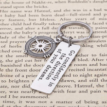 将图片加载到图库查看器,Inspirational 2021 Graduation Gifts for Her Him High School College Keychain