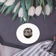 将图片加载到图库查看器,Funny Nurse Gifts for Nurse Week Graduation Gifts for Nursing School Women Men Humorous Nurse Pin for Nurses Badge I Will Stab You Metal Pin Proud of You Gifts for Him Her Nursing Daughter Nurses Day