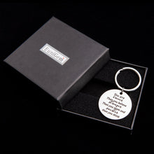 将图片加载到图库查看器,Eunigem Graduation Keychain 2020 Family Friend Gifts for Kids Teenagers Son Daughter Inspirational Birthday Always Remember You are Braver Than You Believe