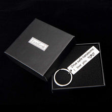 将图片加载到图库查看器,Father’s Day Gifts Drive Safe Keychain Drive Safe Key Ring Dad Gift Trucker Husband Gift Couples Engraved Keychain Boyfriend Girlfriend Key Chain Birthday Gifts Key Tags