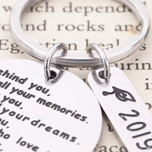 将图片加载到图库查看器,Graduation Gifts Keychain for Him Her Class of 2019 Behind You All Your Memories Before You All Your Dream Inspirational Gifts for Women Men Teenage Girls Jewelry Memories Gift for High School College