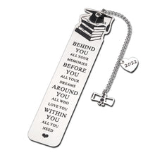 将图片加载到图库查看器,Class of 2022 Senior Inspirational Christmas Gifts Bookmark for Him Her Cool Stcoking Stuffers Teens Graduation Gifts for High School Students Boy Girl Friends Son Daughter Birthday Come-of-Age Charm