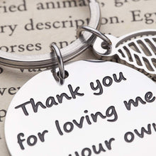将图片加载到图库查看器,Stepmom Stepdad Gifts Keychain for Mother Father from Daughter Son Thank You for Loving Me As Your Own Birthday Wedding Mother in Law Father in Law Adoptive Foster Parents Key Tag from Kids