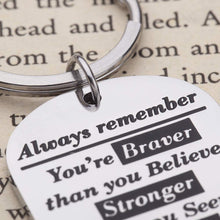 将图片加载到图库查看器,Eunigem Graduation Keychain 2020 Family Friend Gifts for Kids Teenagers Son Daughter Inspirational Birthday Always Remember You are Braver Than You Believe