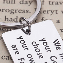 将图片加载到图库查看器,Step Dad Keychain Birthday Gifts for Stepfather Dad Gift from Daughter Son Thank You Gift We May not Have Your Genes but You Chose to Love us as Your own & for That You are Forever Our Hero Jewelry