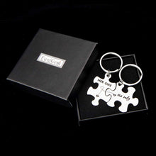 将图片加载到图库查看器,Couple Keychain Gifts for Husband Wife Him Her Puzzle Keychain Set of 2 Key Ring Charm Valentines Day Wedding Anniversary Christmas Gifts (Her One His Only)