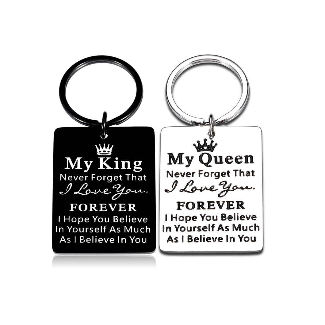 2pcs King Queen Matching Keychains for Couples Valentines Anniversary I Love You Gifts for Women Men Boyfriend Husband Birthday Engagement Wedding Couple Gifts for Bride Groom to Be Newlywed Him Her