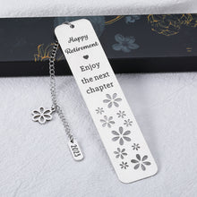 将图片加载到图库查看器，Happy Retirement Enjoy The Next Chapter Bookmark for Women Men Retirement Gifts for Coworker Colleague Employee Appreciation Gifts for Retired Teacher Nurse Going Away Leaving Gifts for Leader Boss
